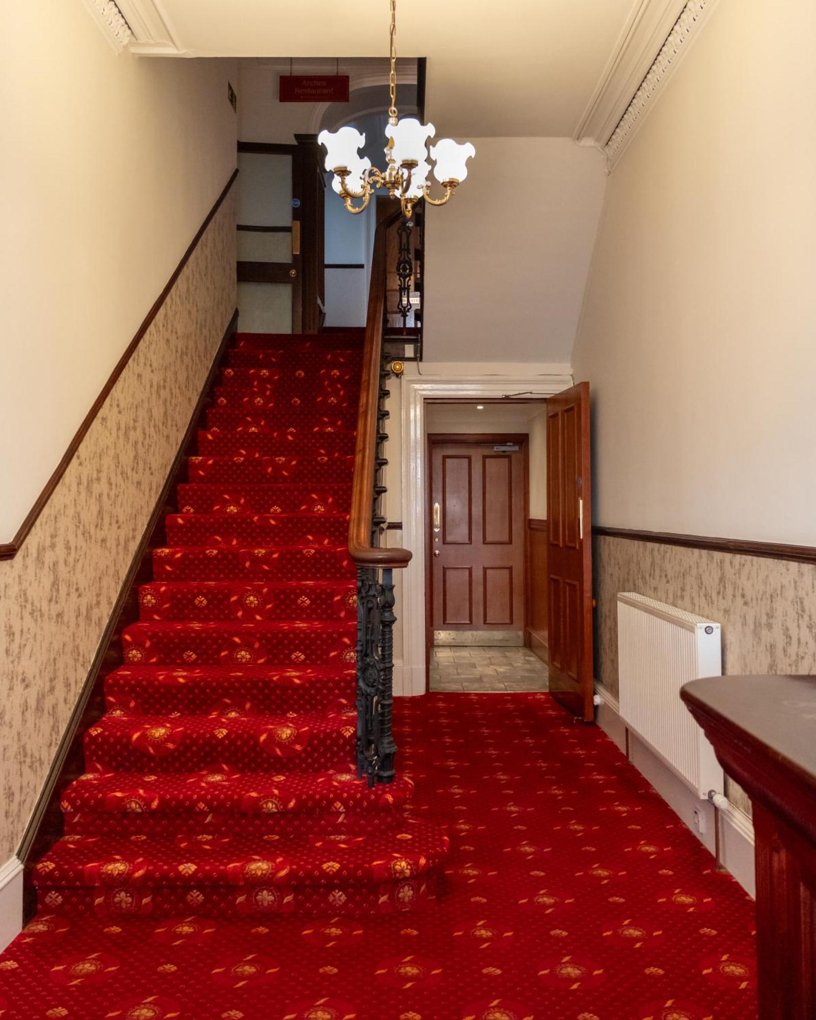 Hotel Station 2*